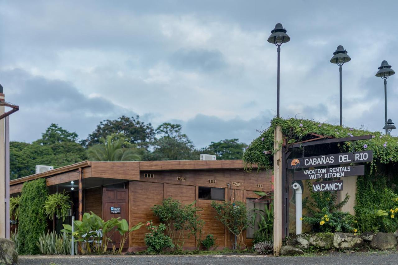 Cabanas Del Rio Aparthotel La Fortuna Exterior photo